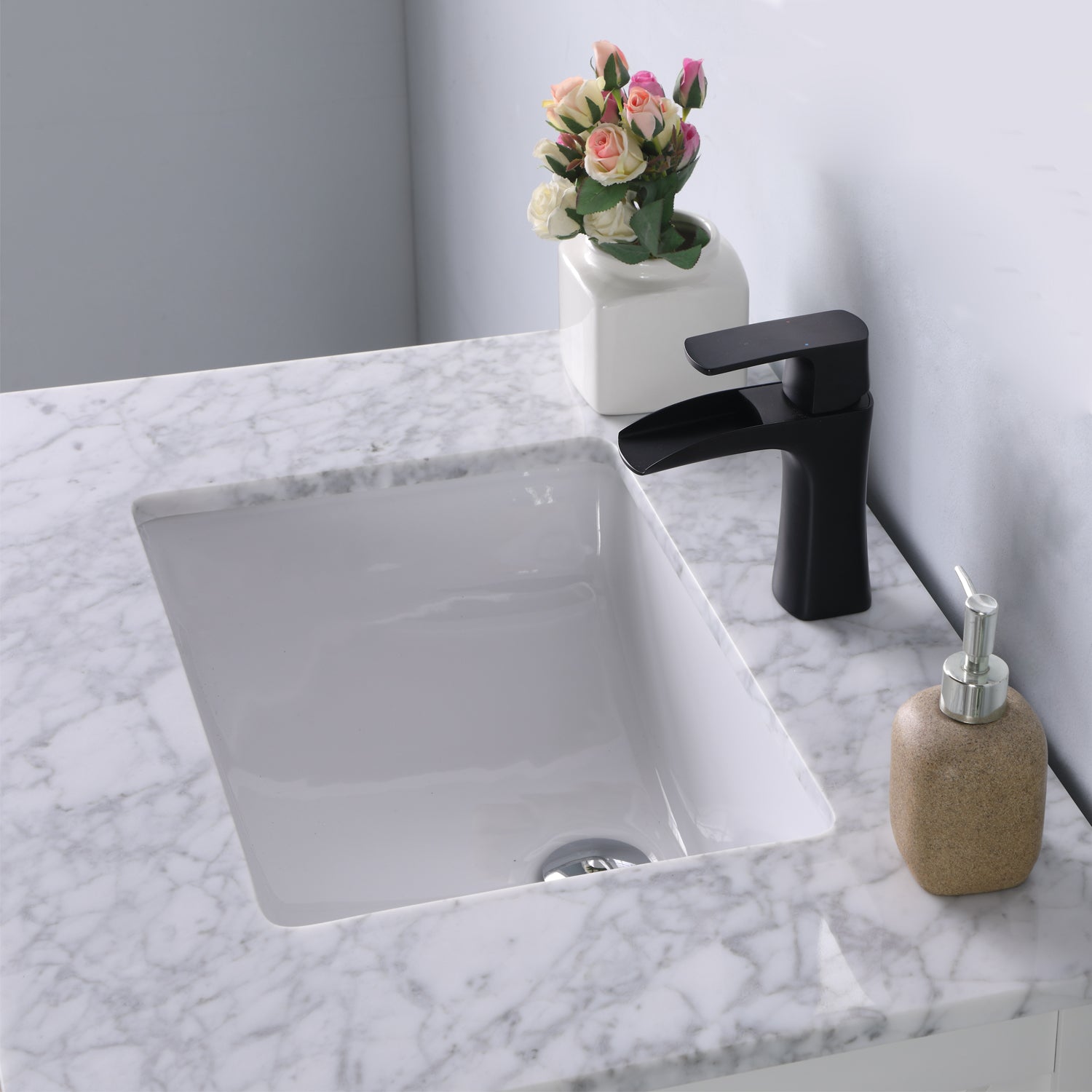 Maribella 30" Single Bathroom Vanity Set with Carrara White Marble Countertop