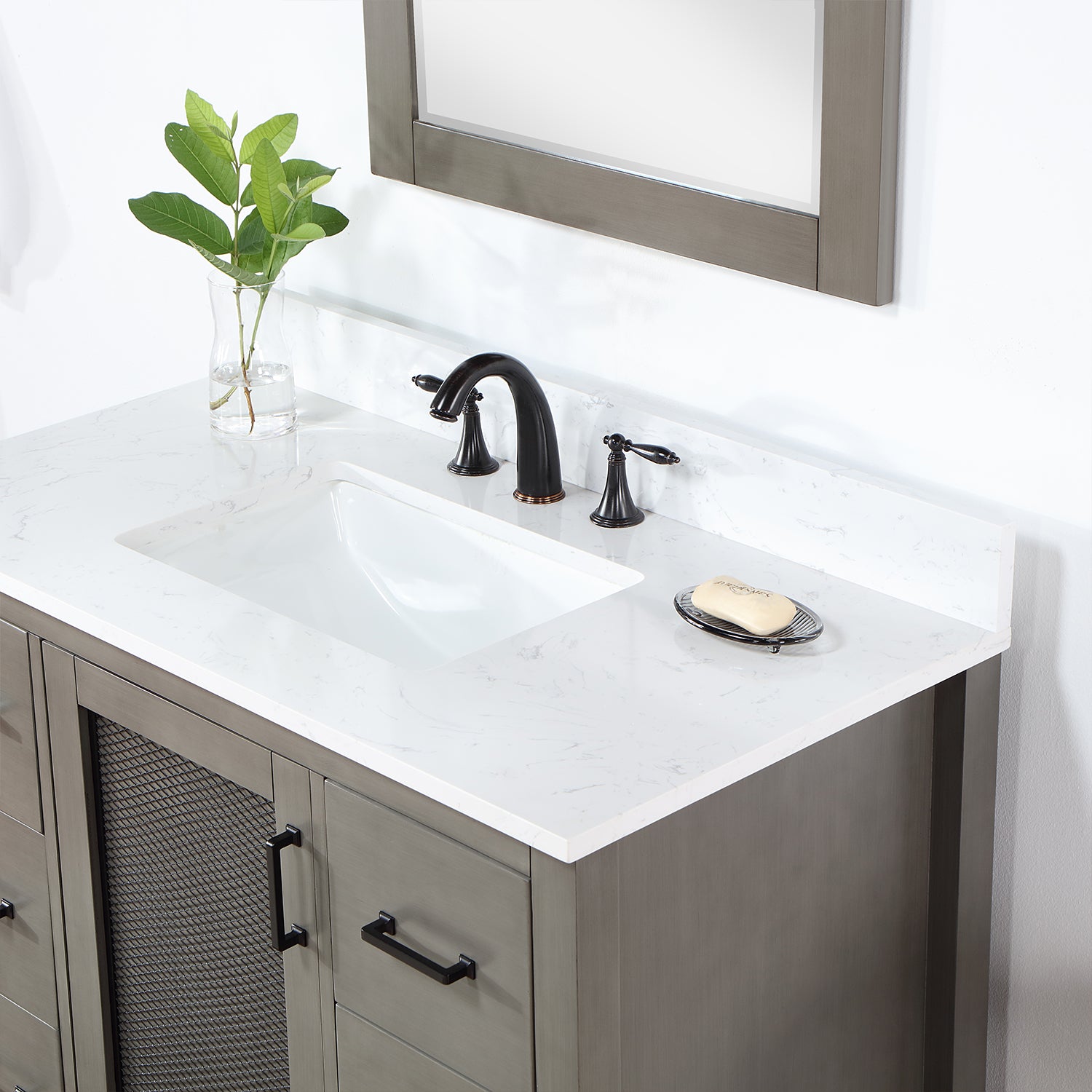 Hadiya 42" Single Bathroom Vanity Set with Aosta White Composite Stone Countertop